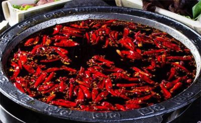 地道重慶火鍋底料廠(chǎng)家,創(chuàng  )造出有層次感的火鍋店