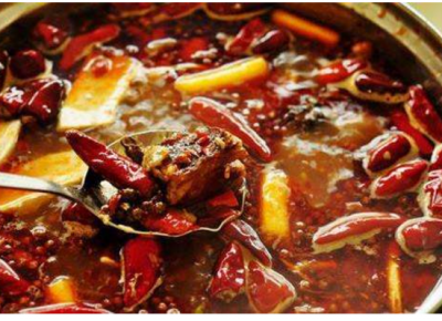 重慶火鍋底料工廠(chǎng)能夠生產(chǎn)出美味的火鍋