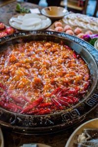 重慶火鍋底料加工廠(chǎng)生產(chǎn)的火鍋底料質(zhì)量好不好