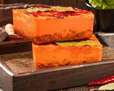四川火鍋底料魅力何在？揭秘其獨特風(fēng)味特點(diǎn)